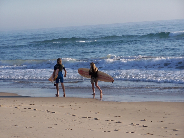  Pareja surfista 